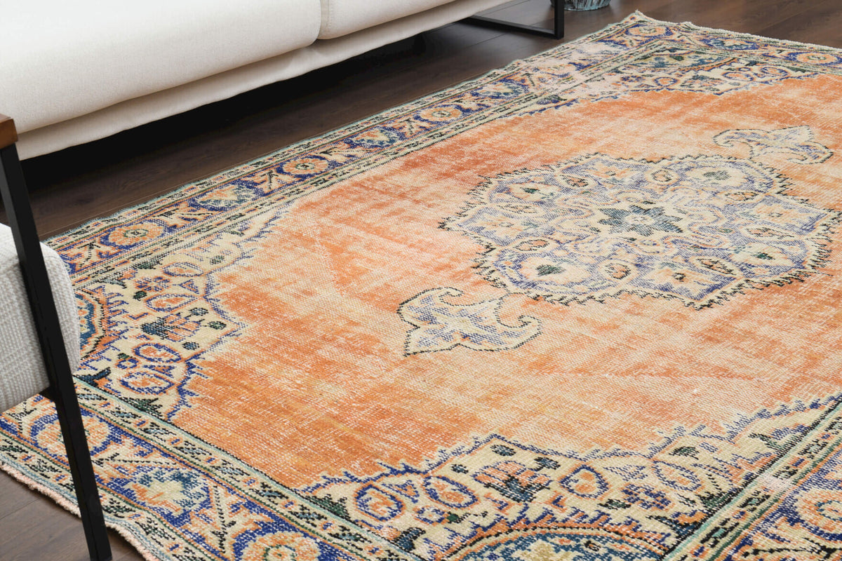 Oriental Vintage Anatolian Area Rug