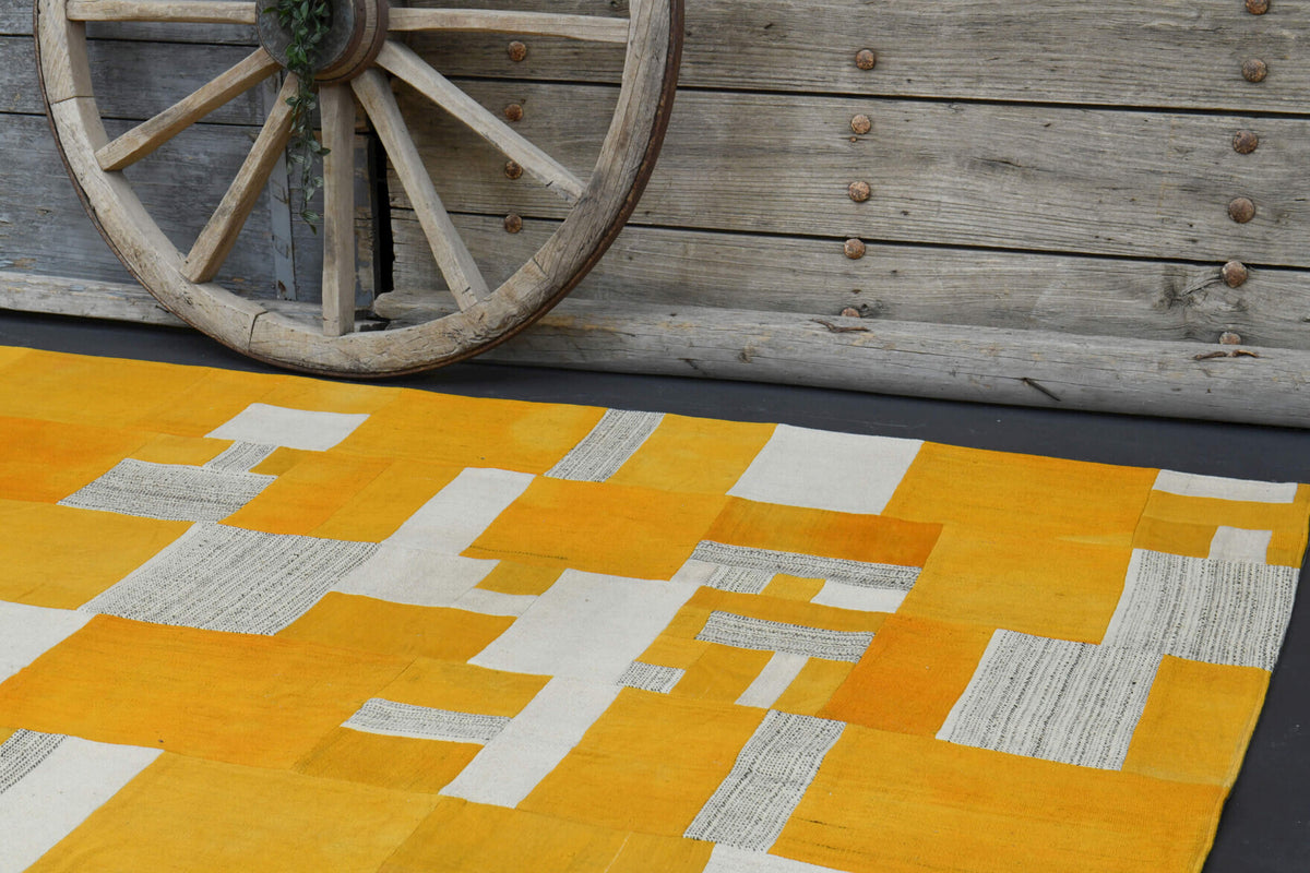 Ardicgonca Tetris – vintage oriental kilim for living room or bedroom, 7'1" x 10'6" (217x319 cm)