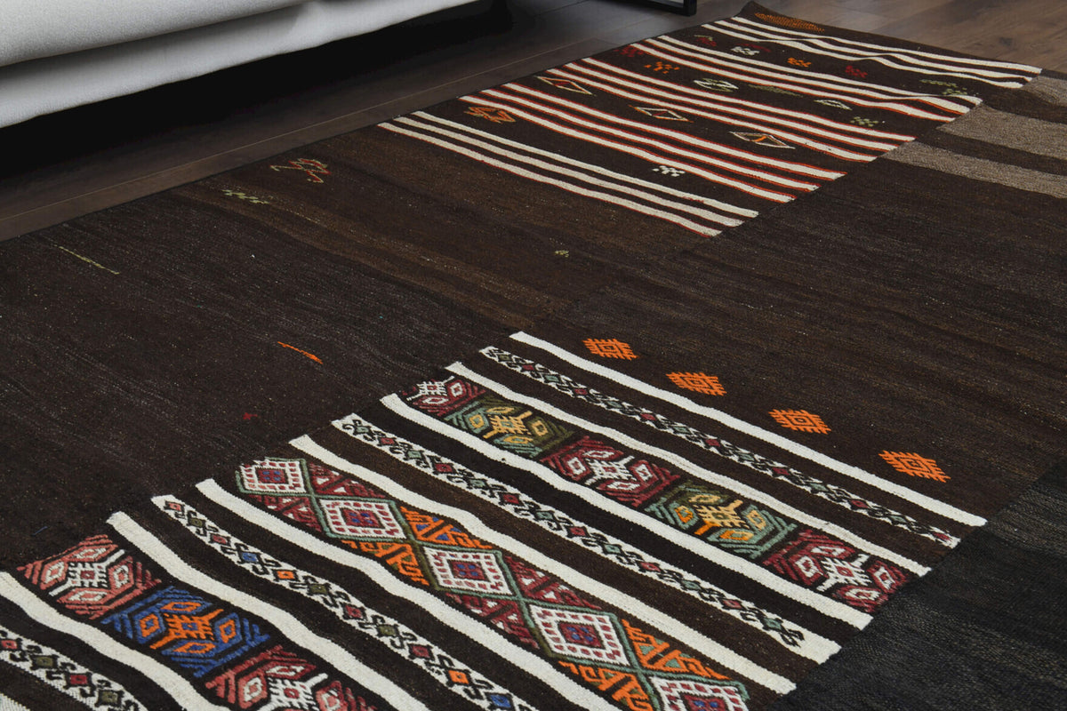 Handwoven flatweave wool kilim from Anatolia, Turkey – Handmade Vintage Kilim Rug 6'6" x 7'7"