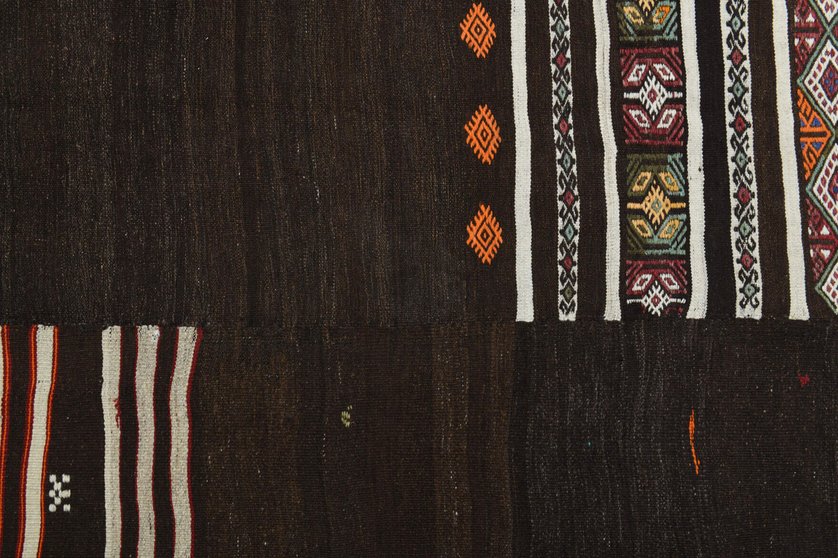 Anthopnoe – vintage oriental kilim for living room or bedroom, 6'6" x 7'7" (199x231 cm)