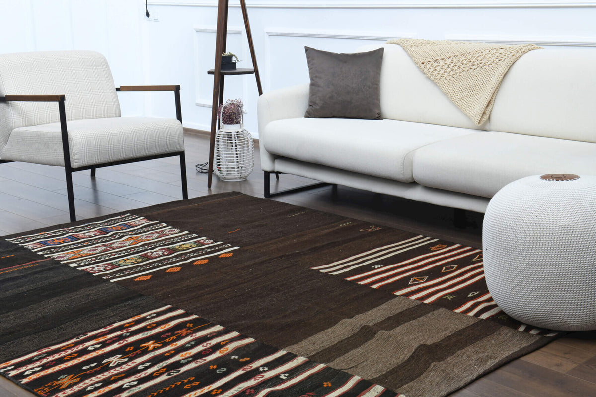 Hand-crafted Anatolian vintage kilim Anthopnoe in wool, 1960s