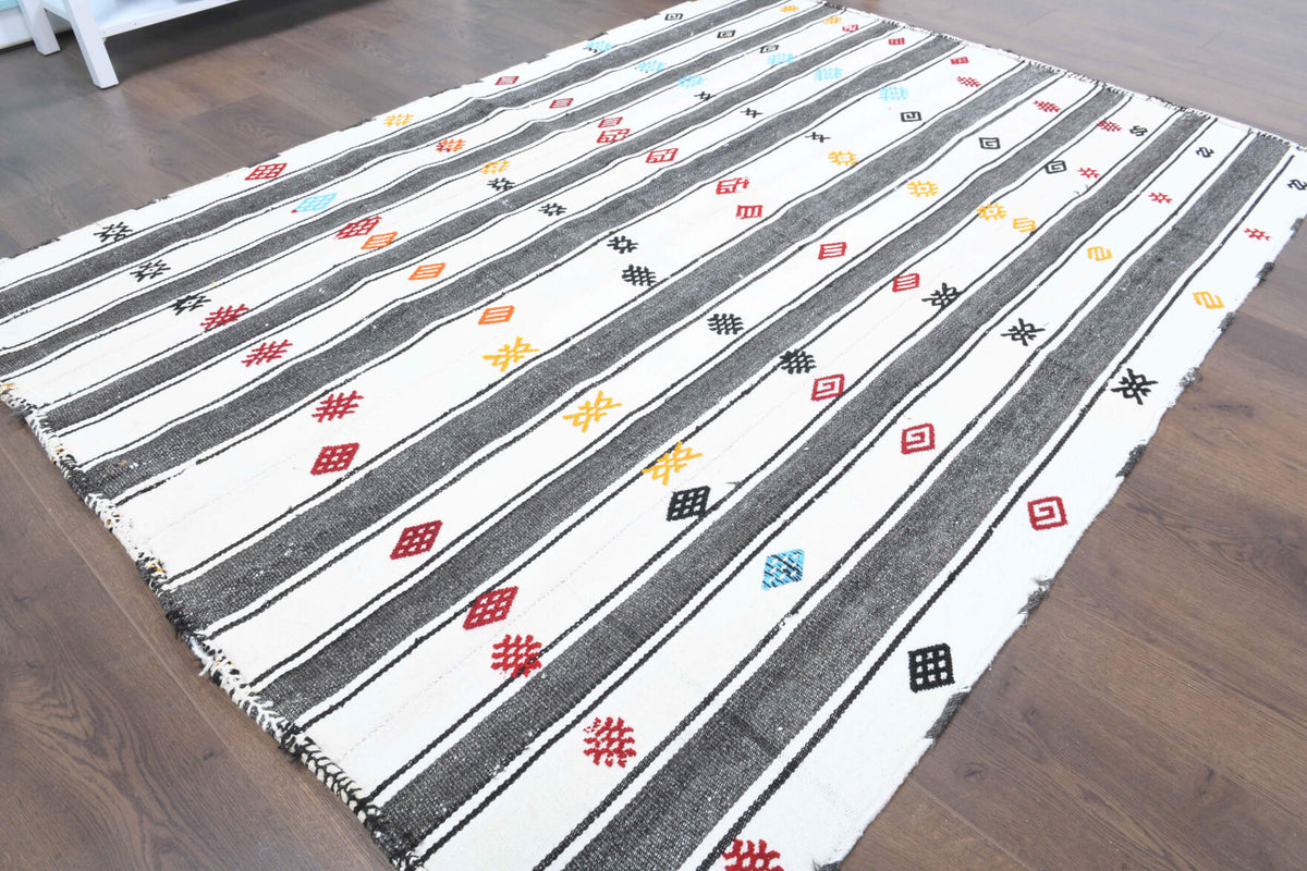 One-of-a-kind 1960s Anatolian vintage kilim rug in wool, 4'10" x 6'8"