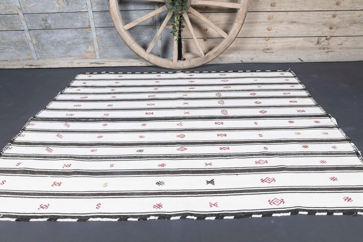 Handmade Vintage Flatweave Rug