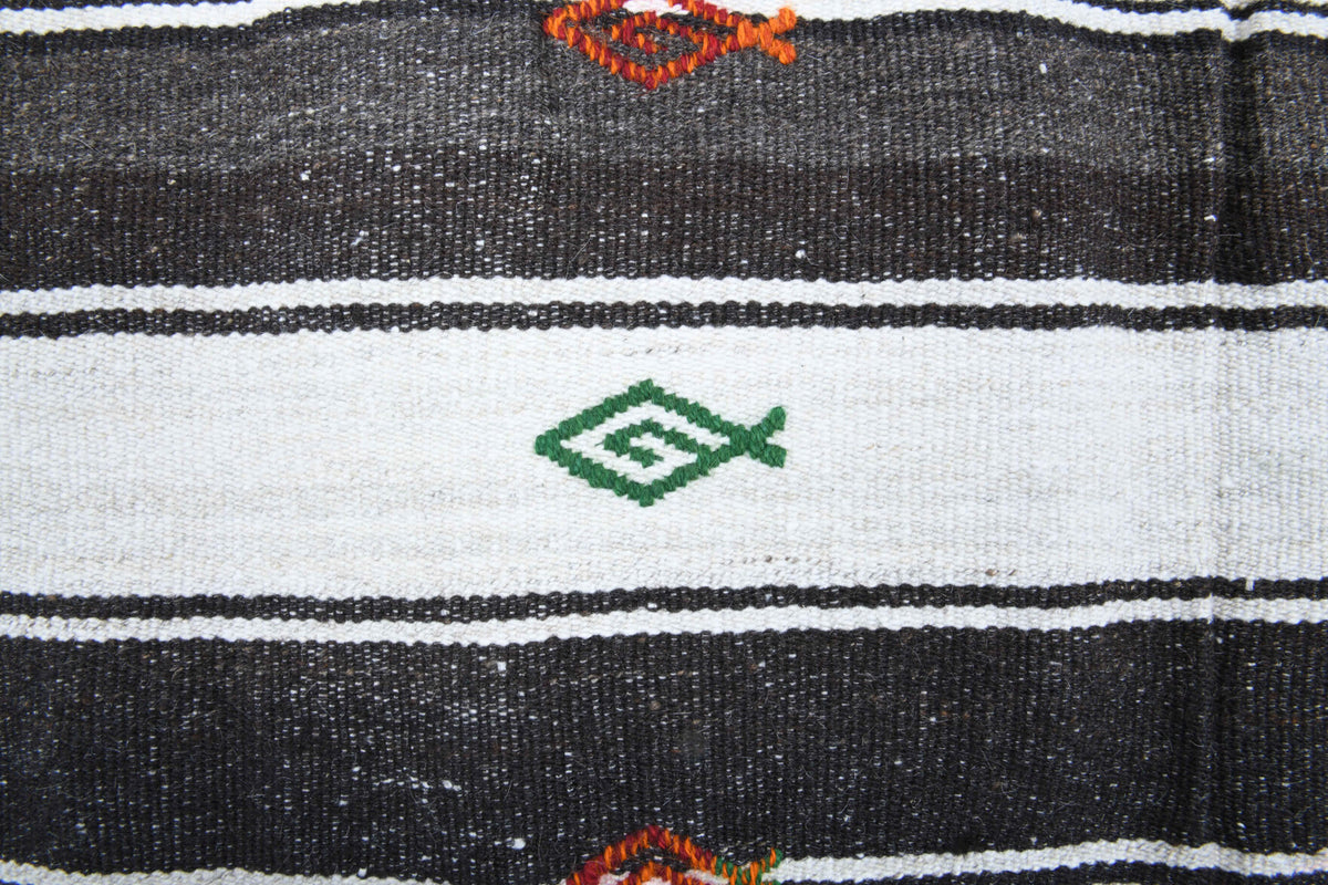 Handwoven flatweave wool kilim from Anatolia, Turkey – Handmade Flatweave Vintage Rug 5'1" x 7'3"