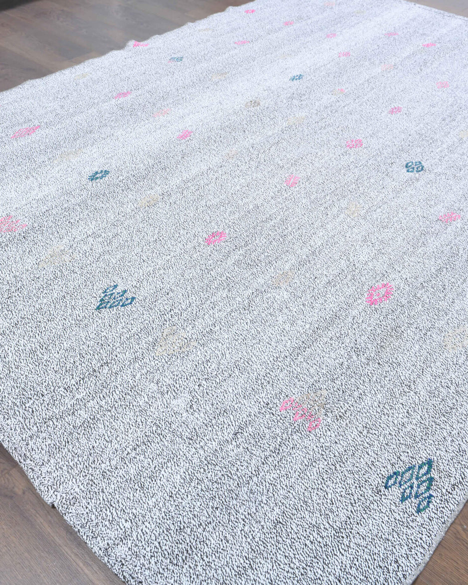 One-of-a-kind 1960s Anatolian vintage kilim rug in wool, 5'3" x 7'7"