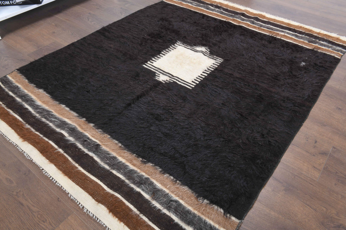 One-of-a-kind 1960s Anatolian vintage kilim rug in wool, 4'1" x 5'6"