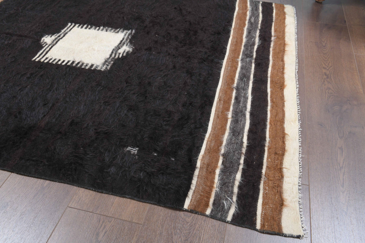 Alexia kilim: 1960s handwoven flatweave Anatolian kilim with solid motifs