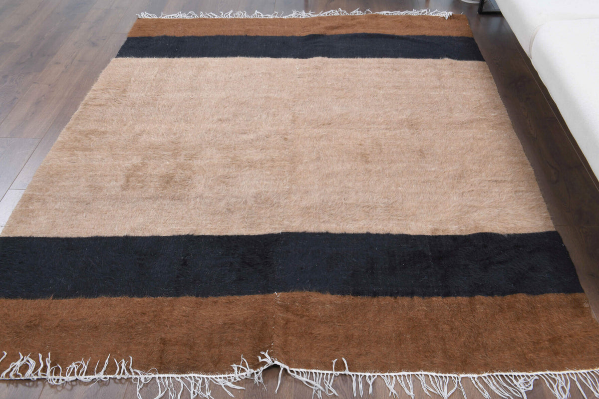 One-of-a-kind 1960s Anatolian vintage kilim rug in wool, 5'5" x 6'11"