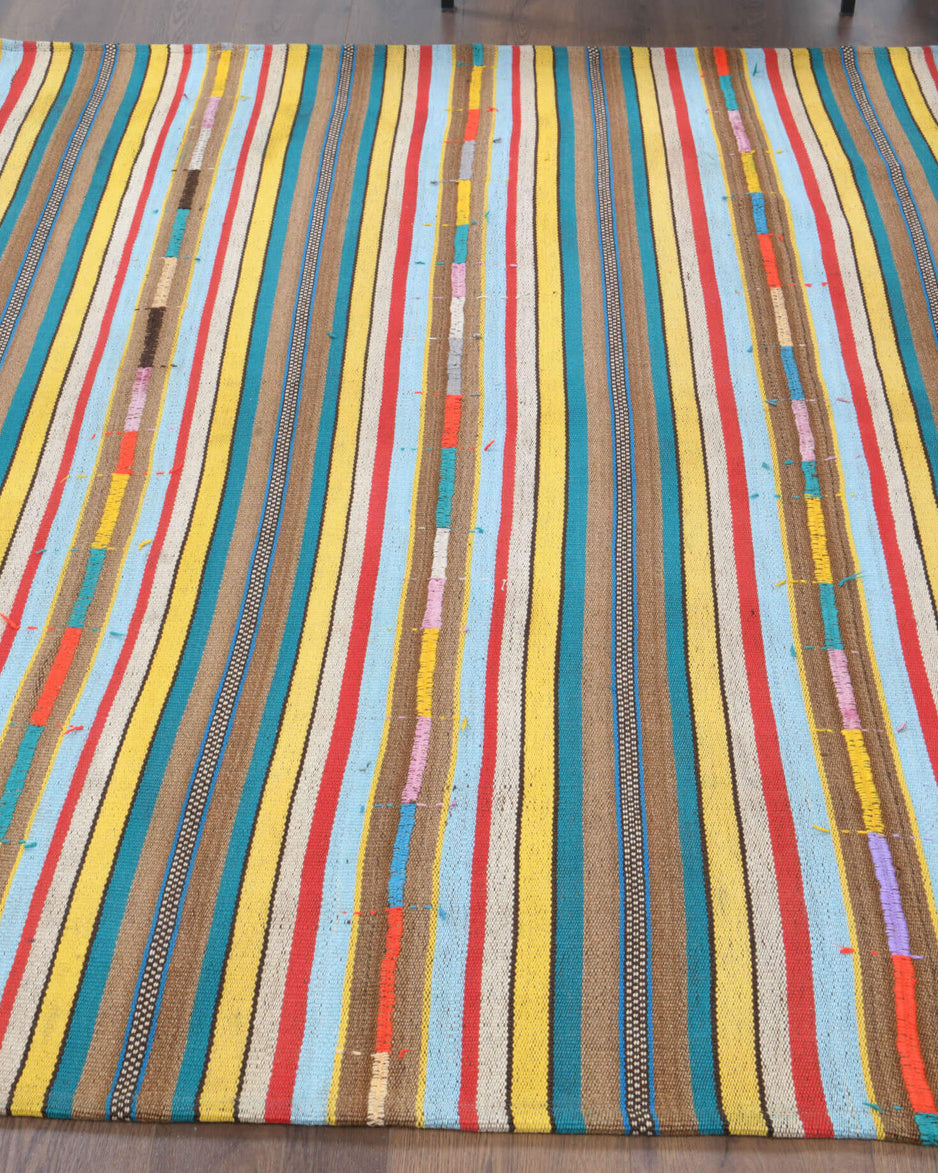 One-of-a-kind 1960s Anatolian vintage kilim rug in wool, 5'3" x 6'3"