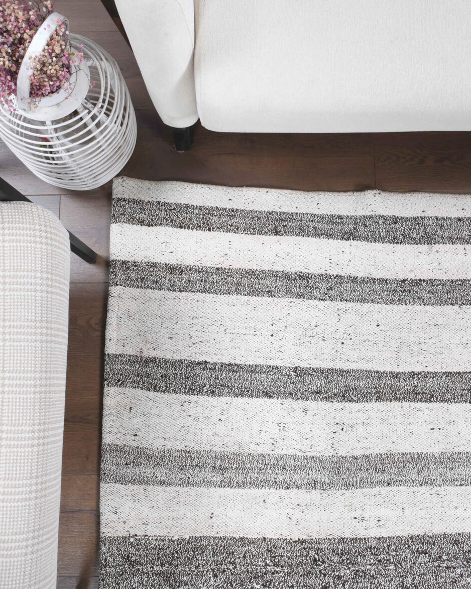 Syunik kilim: 1960s handwoven flatweave Anatolian kilim with striped motifs