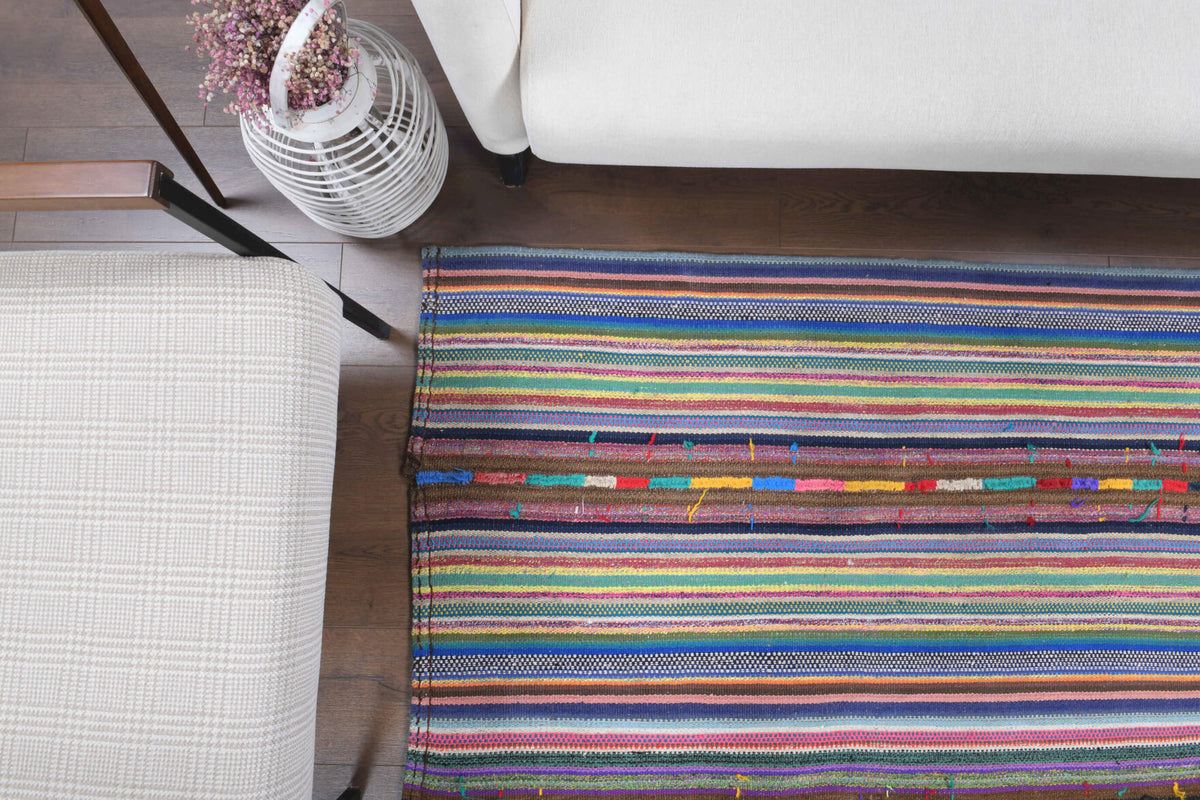 Handwoven flatweave wool kilim from Anatolia, Turkey – Handmade Vintage Rug 5'8" x 8'