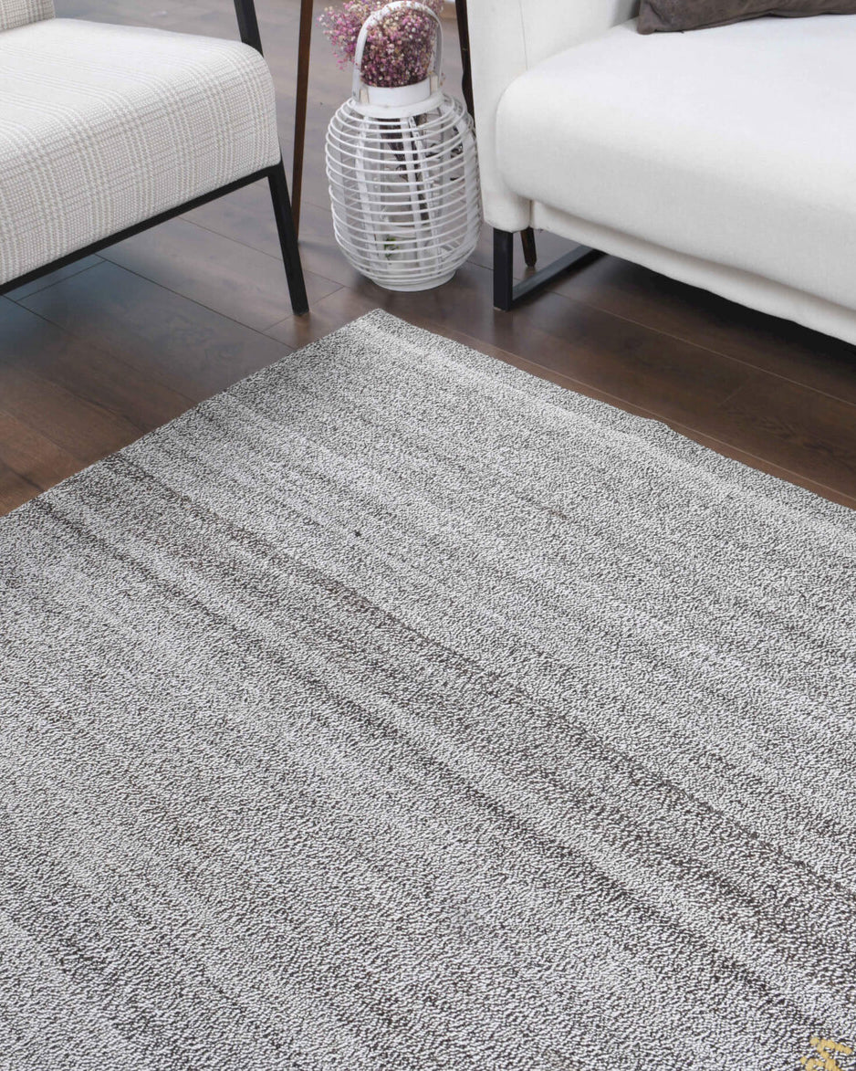 Handwoven flatweave wool kilim from Anatolia, Turkey – Flatweave Handmade Vintage Rug 5'4" x 7'5"