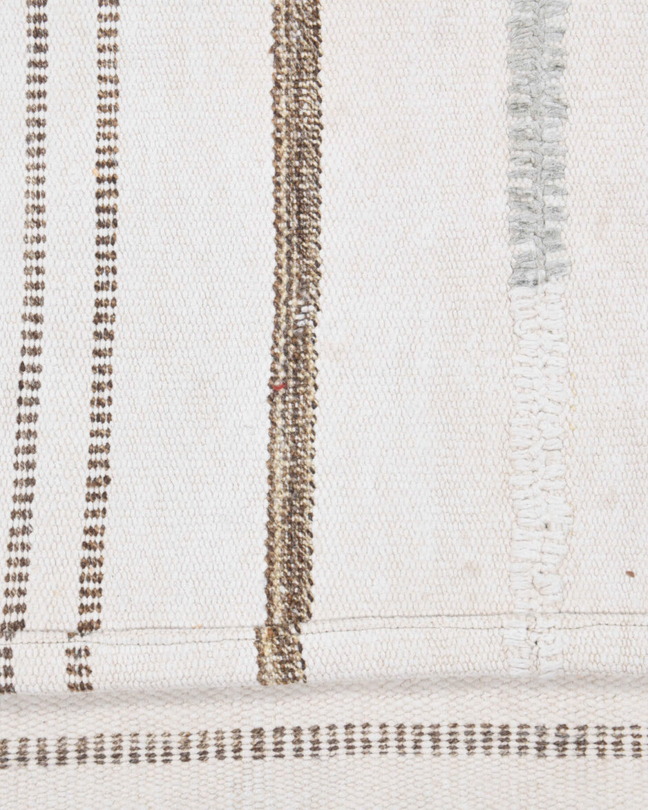 Hand-crafted Anatolian vintage kilim Stenanthe in wool, 1960s