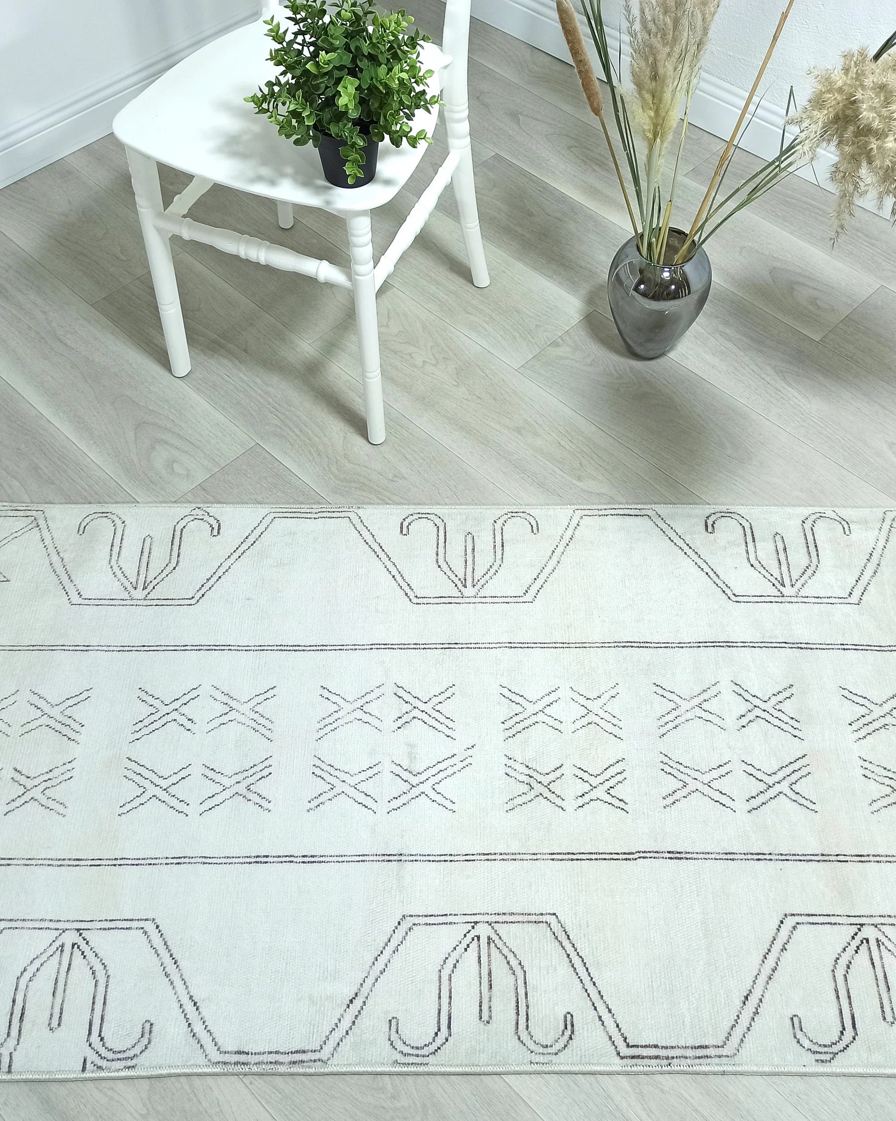 Flinda Neutral Cream Turkish Rug