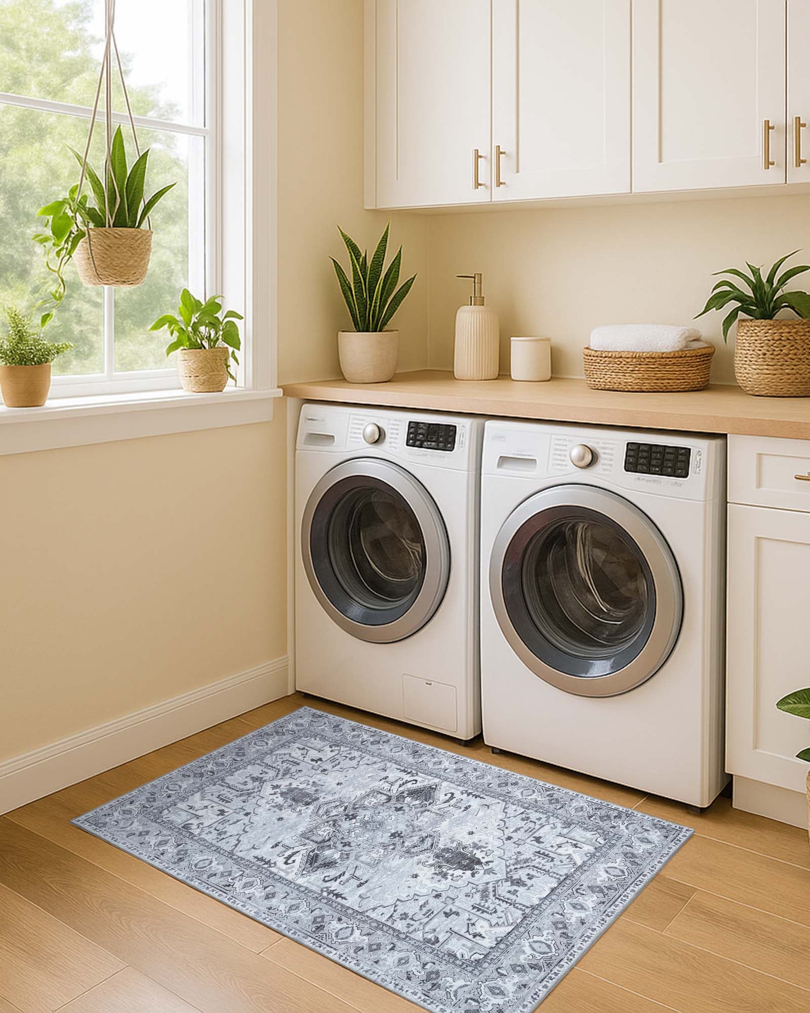 Pastel Heriz Light Gray Area Rug