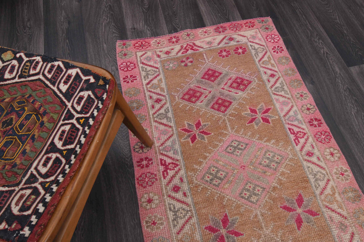 Authentic Anatolian vintage runner rug (1970s) with ikat design – one-of-a-kind at Fame Rugs