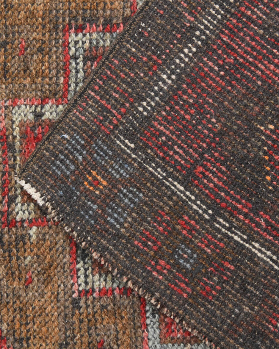 Hand-crafted Anatolian vintage runner Zeytinkusa in wool, 1970s