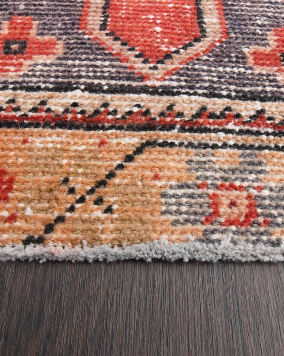 Dilsadnaz – vintage oriental runner for living room or hallway, 2'9" x 8'11" (83x272 cm)