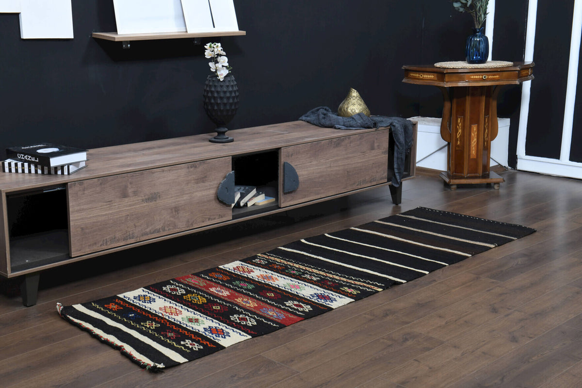 Authentic Anatolian vintage kilim runner rug (1960s) with oriental design – one-of-a-kind at Fame Rugs