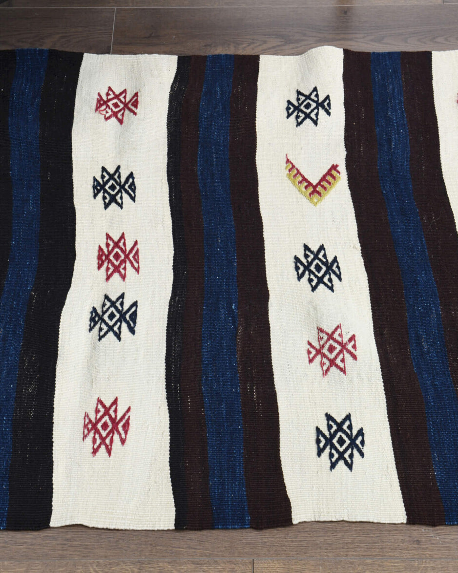 Authentic Anatolian vintage kilim runner rug (1960s) with tribal design – one-of-a-kind at Fame Rugs