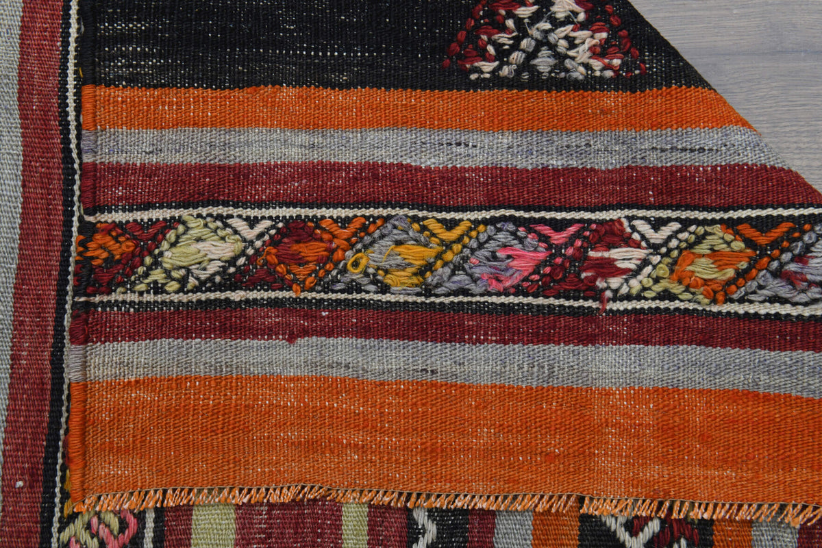 Aglaogena kilim: 1960s handwoven flatweave Anatolian kilim with oriental motifs