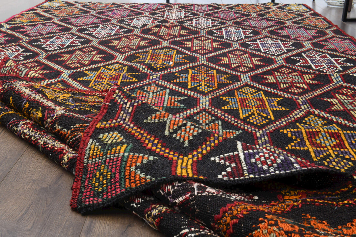 One-of-a-kind 1960s Anatolian vintage kilim rug in wool, 5'5" x 10'2"