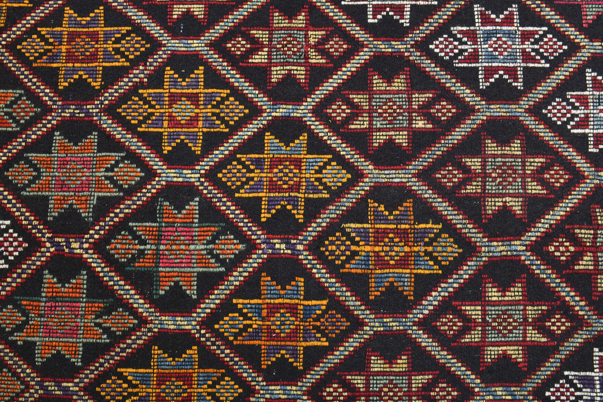 Authentic Anatolian vintage kilim rug (1960s) with ikat design – one-of-a-kind at Fame Rugs