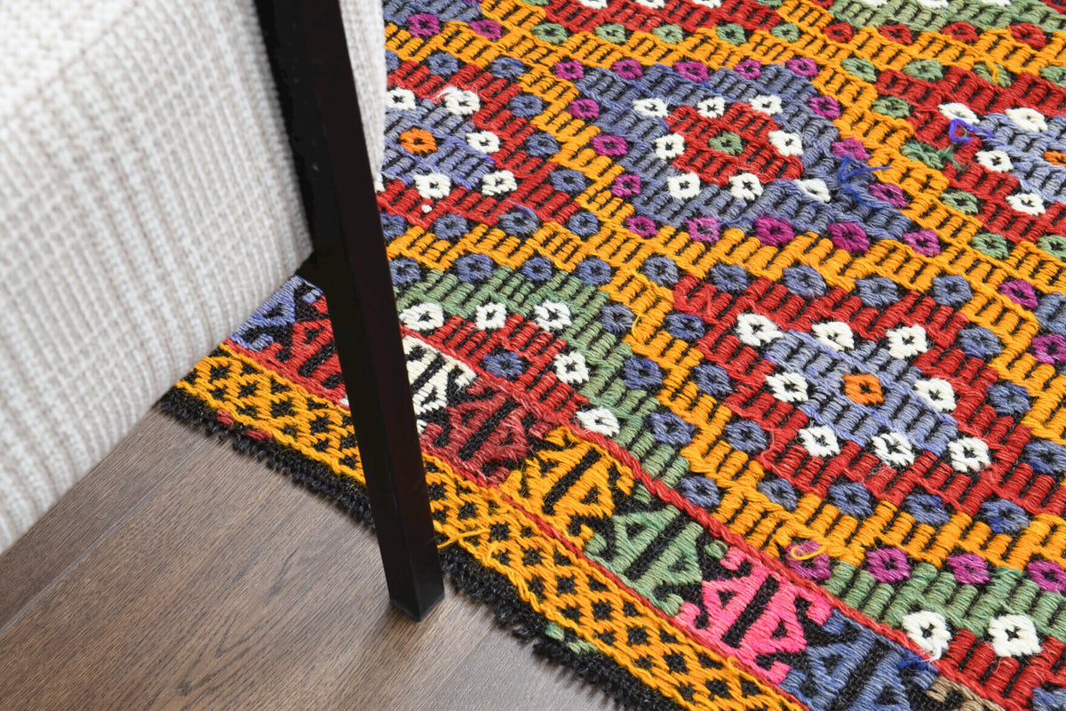 One-of-a-kind 1960s Anatolian vintage kilim rug in wool, 5'10" x 8'5"