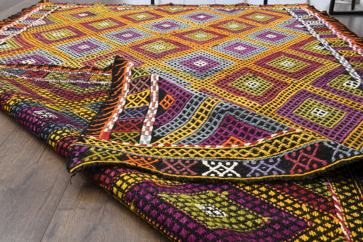 One-of-a-kind 1960s Anatolian vintage kilim rug in wool, 5'3" x 8'8"