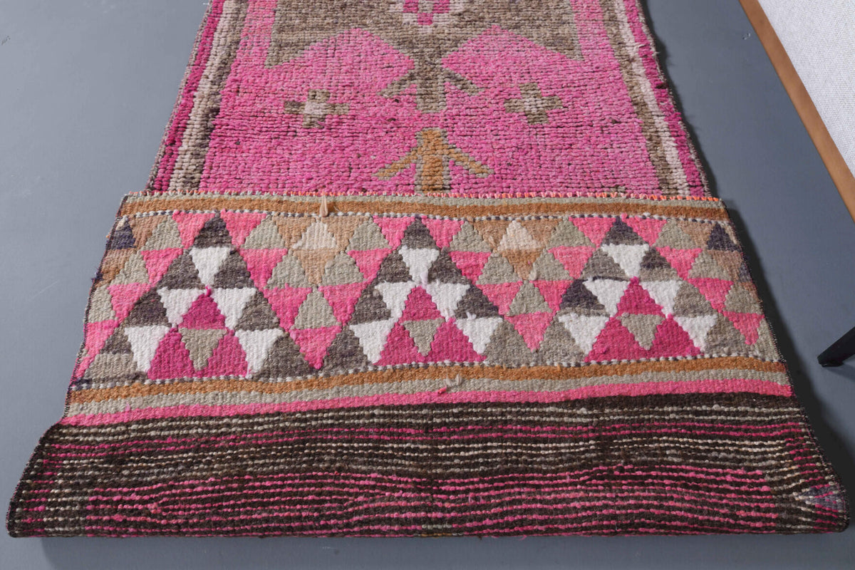 Handmade wool runner from Anatolia, Turkey – Turkish Vintage Runner Rug 2'11" x 9'9"
