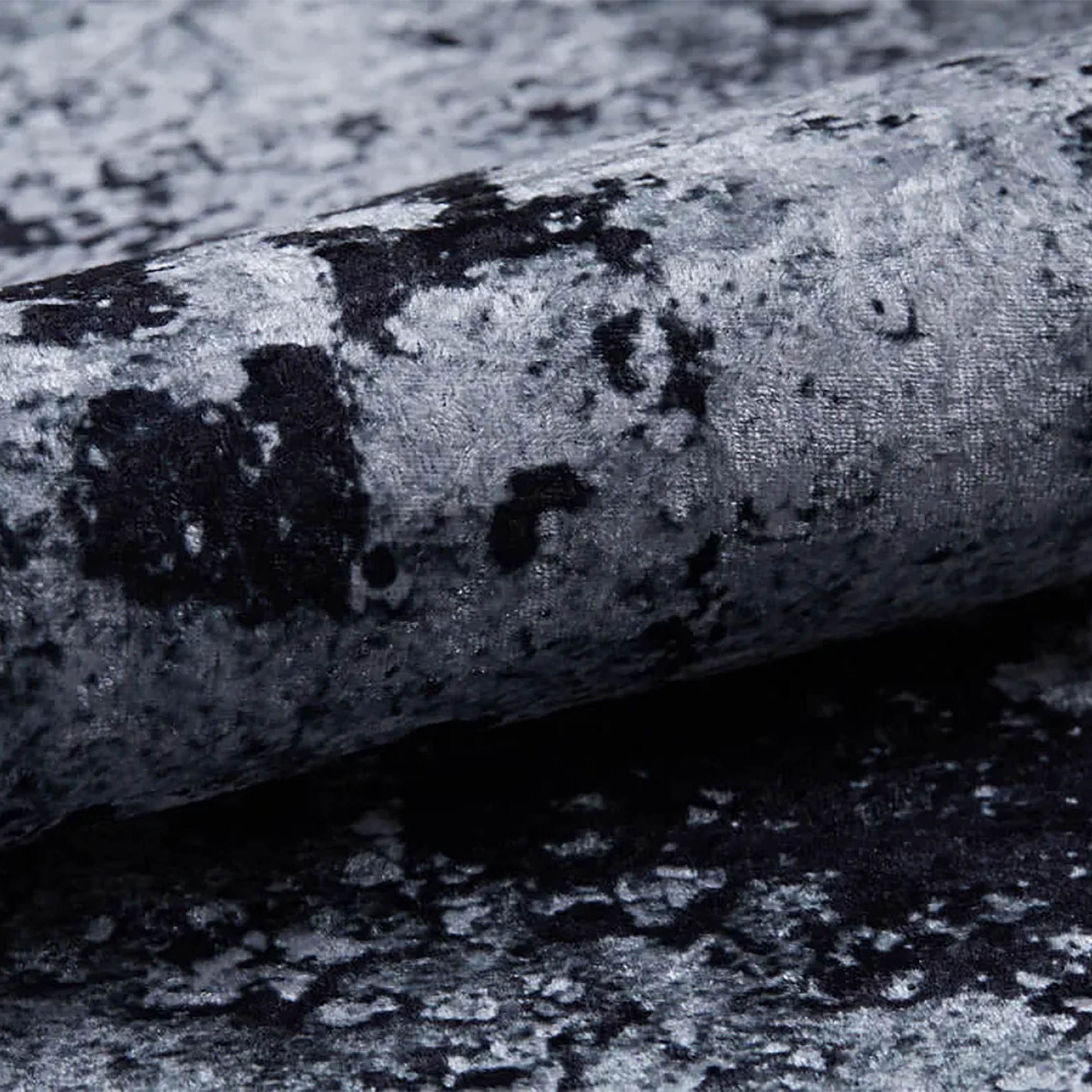 Clover Abstract Modern Black Decorative Rug