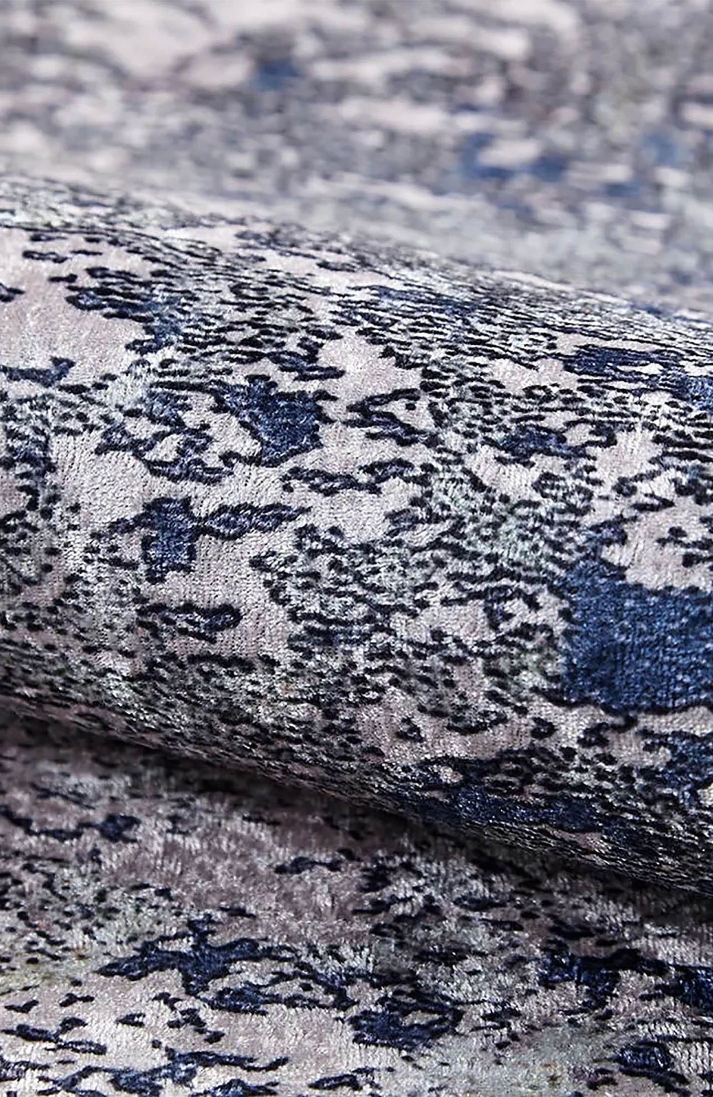 Zoey Turkish Floral Vintage Geometric Modern Rug