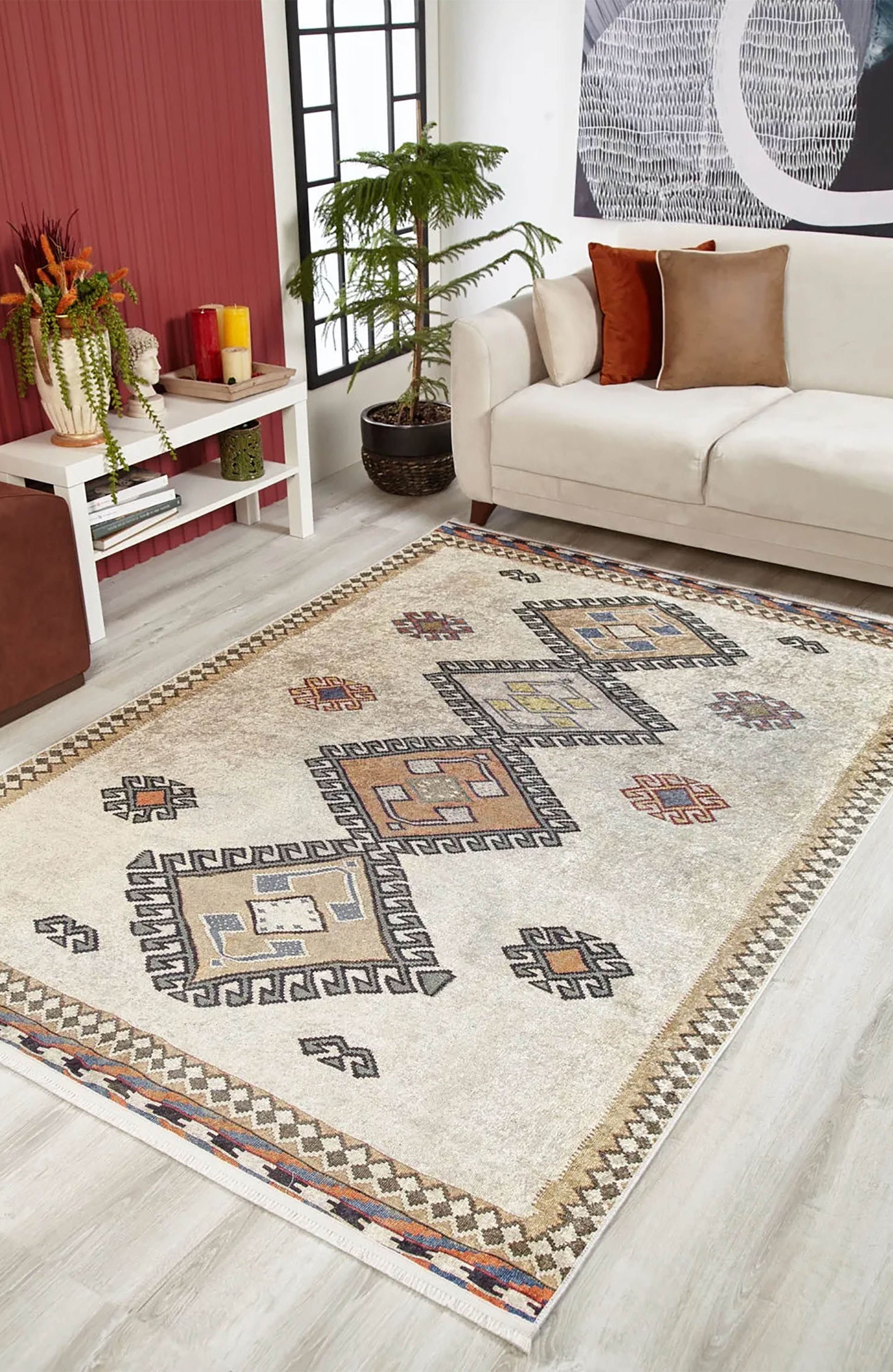 Stevie Moroccan Beige Gray Kilim Rug