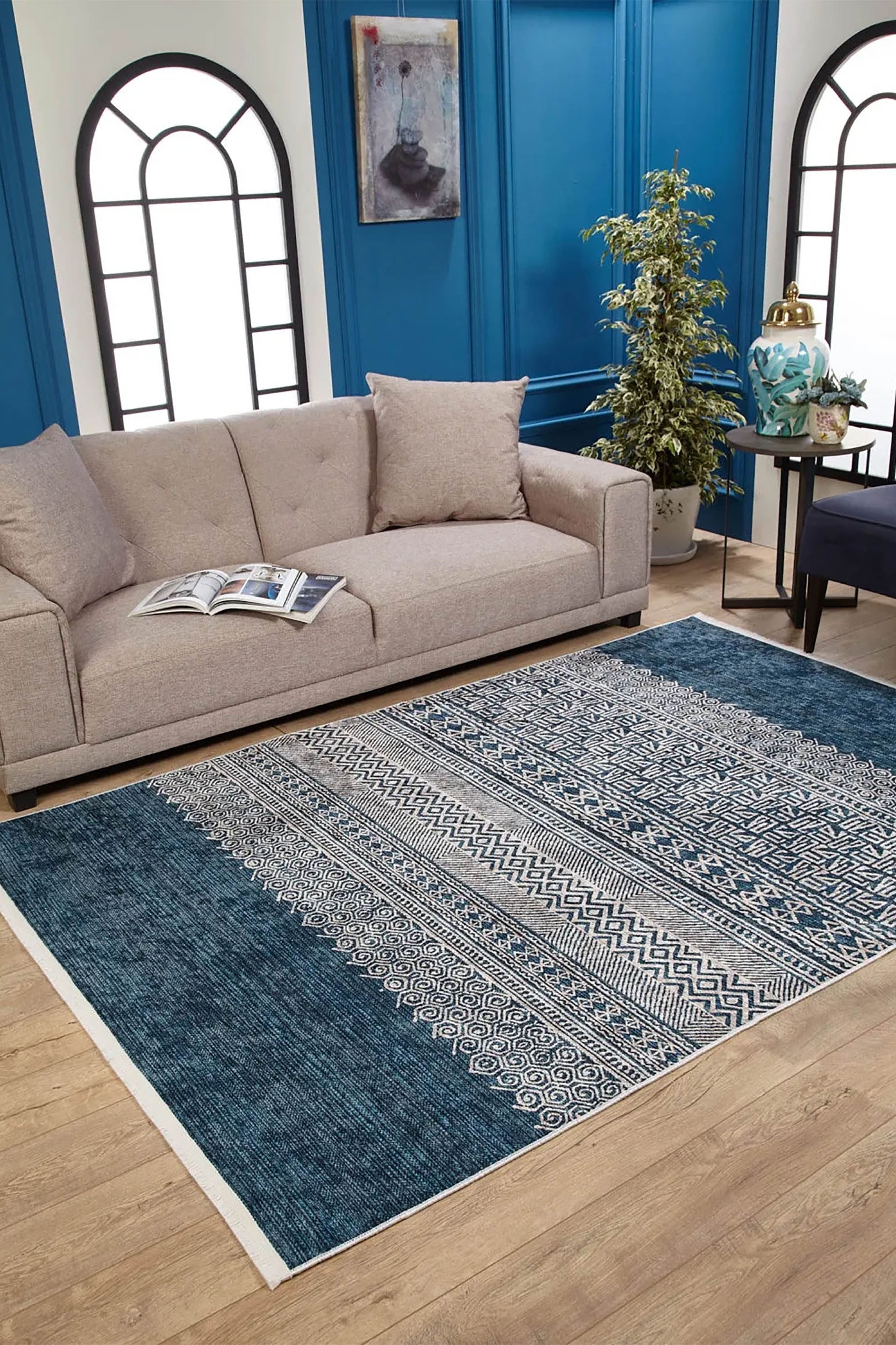 Adalynn Turkish Ethnic Kilim Geometric Rug