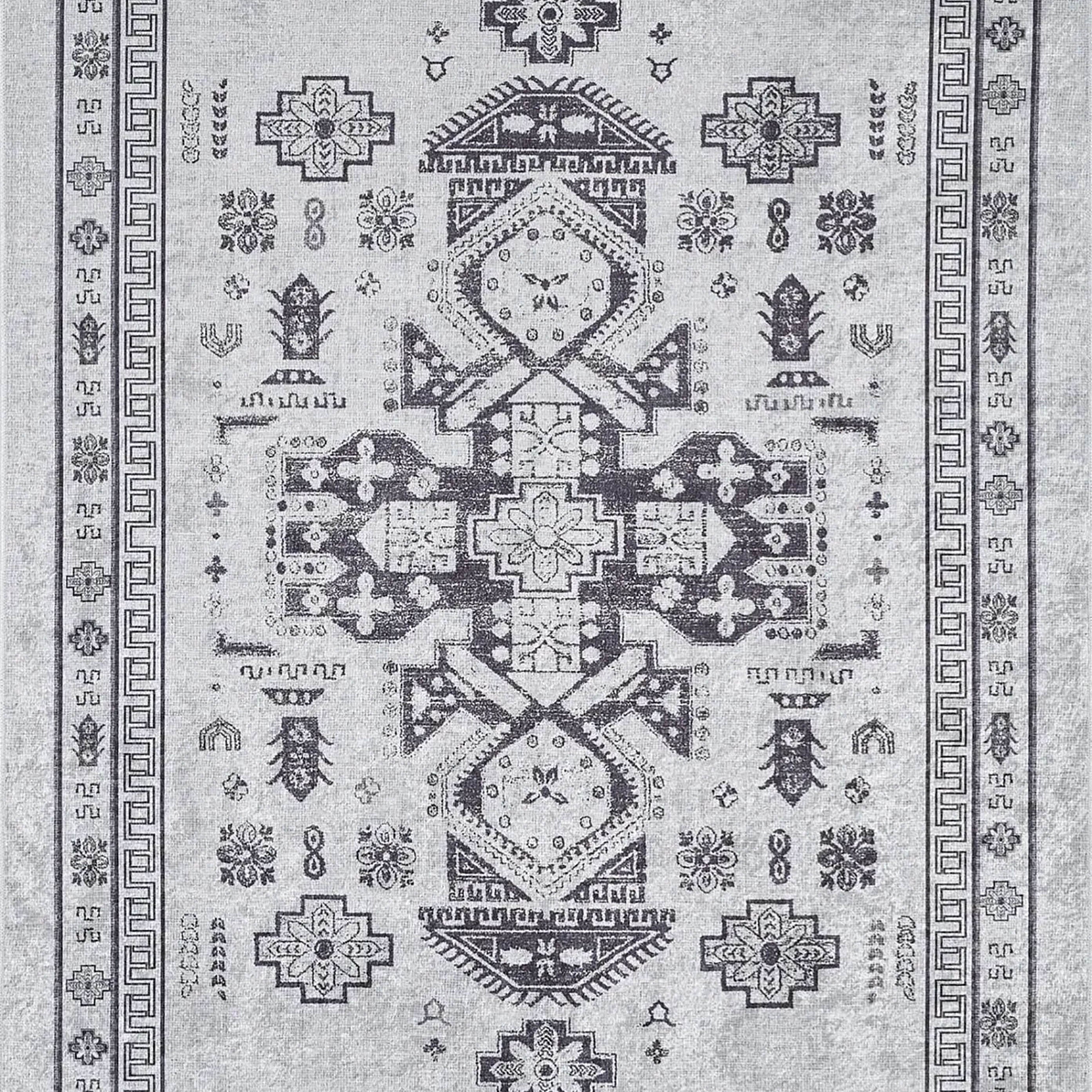 Aitana Turkish Oriental Medallion Geometric Rug