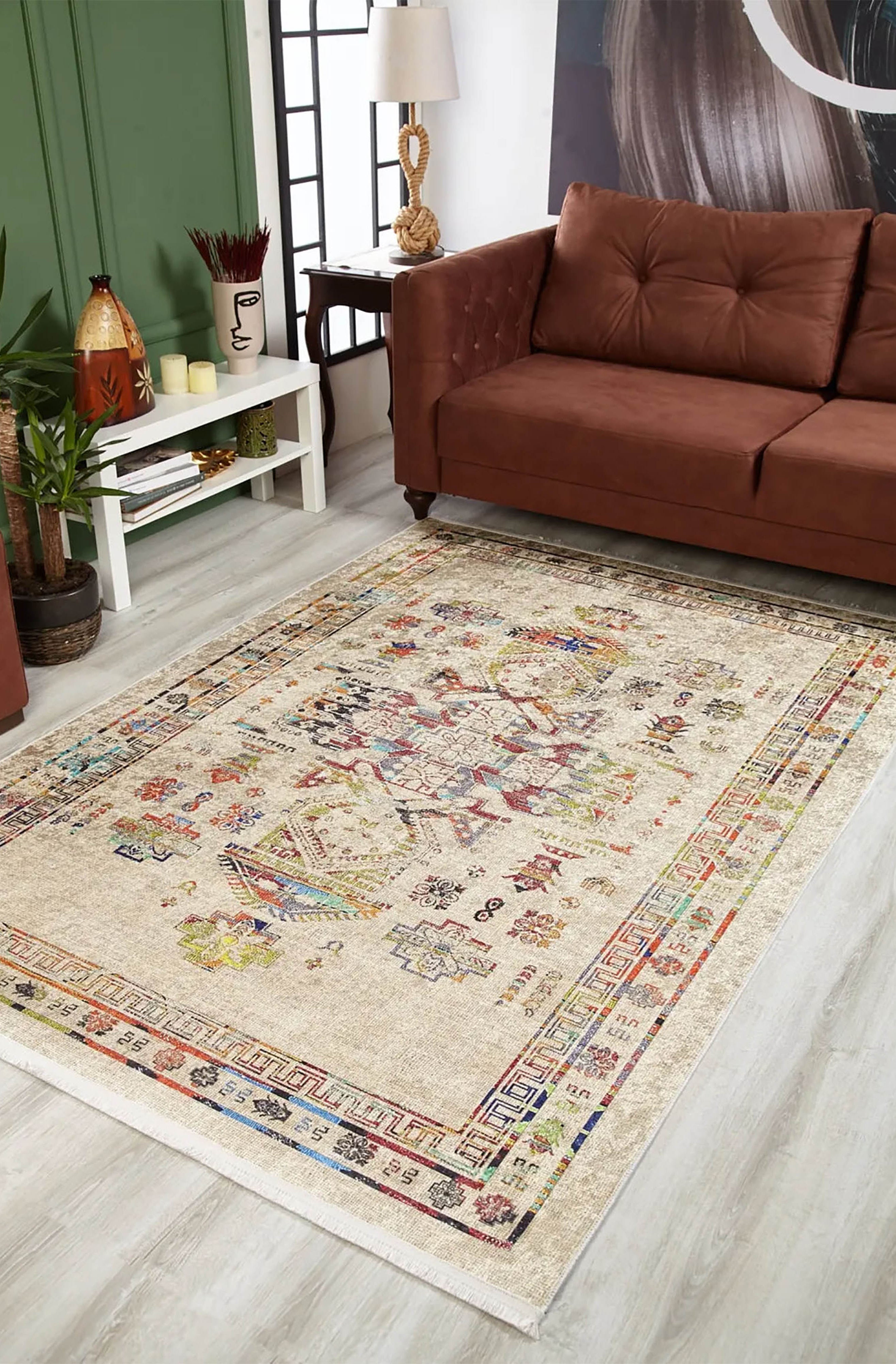 Aliyah Turkish Oriental Medallion Geometric Rug