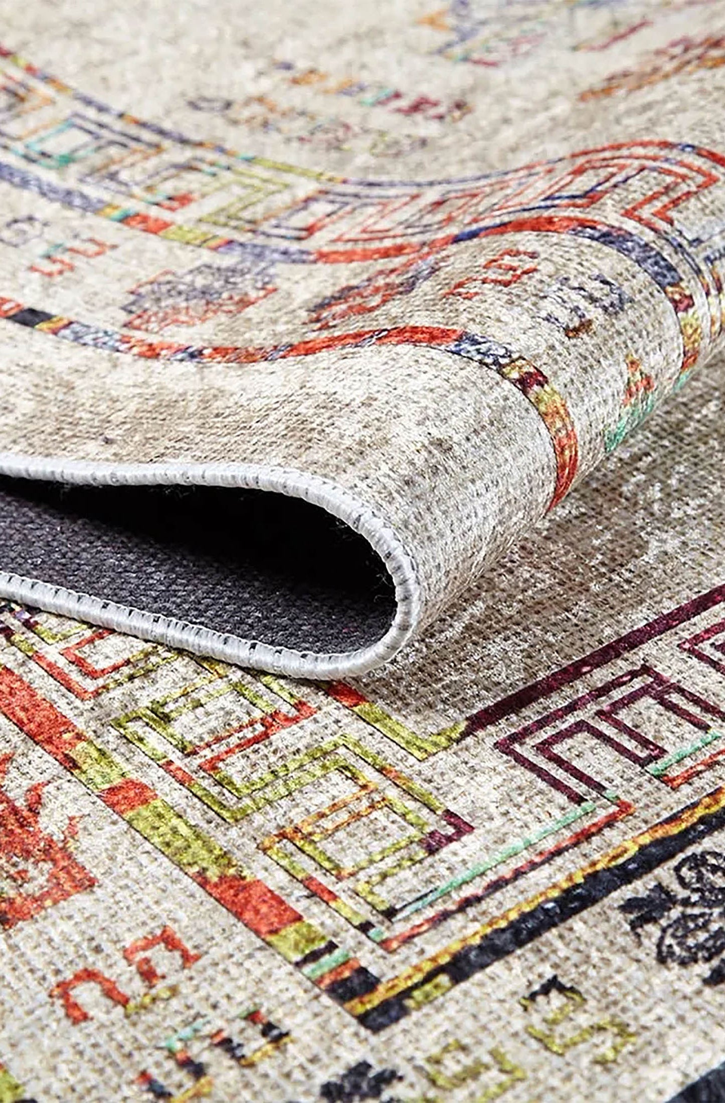 Aliyah Turkish Oriental Medallion Geometric Rug