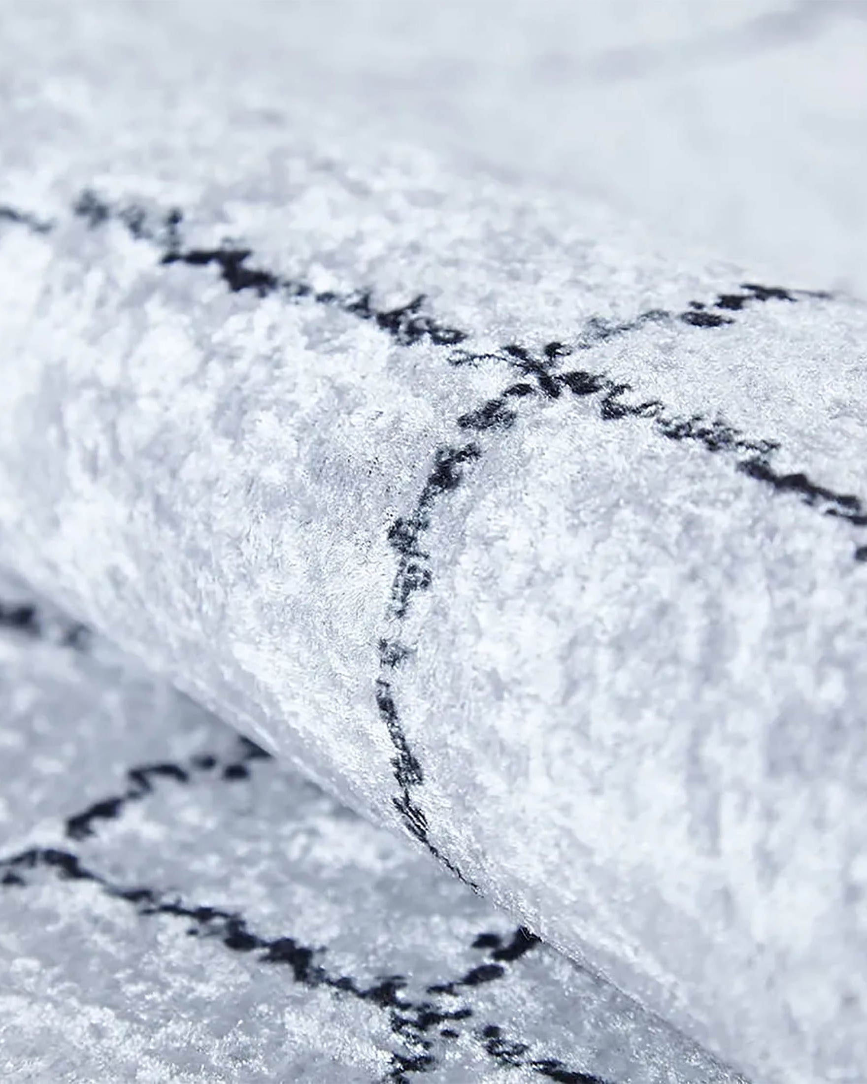 Camille Trellis Geometric Luxury Cream Black Rug