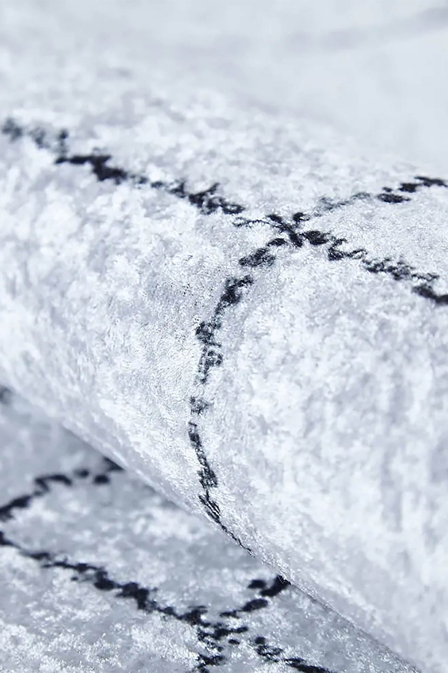 Camille Trellis Geometric Luxury Cream Black Rug