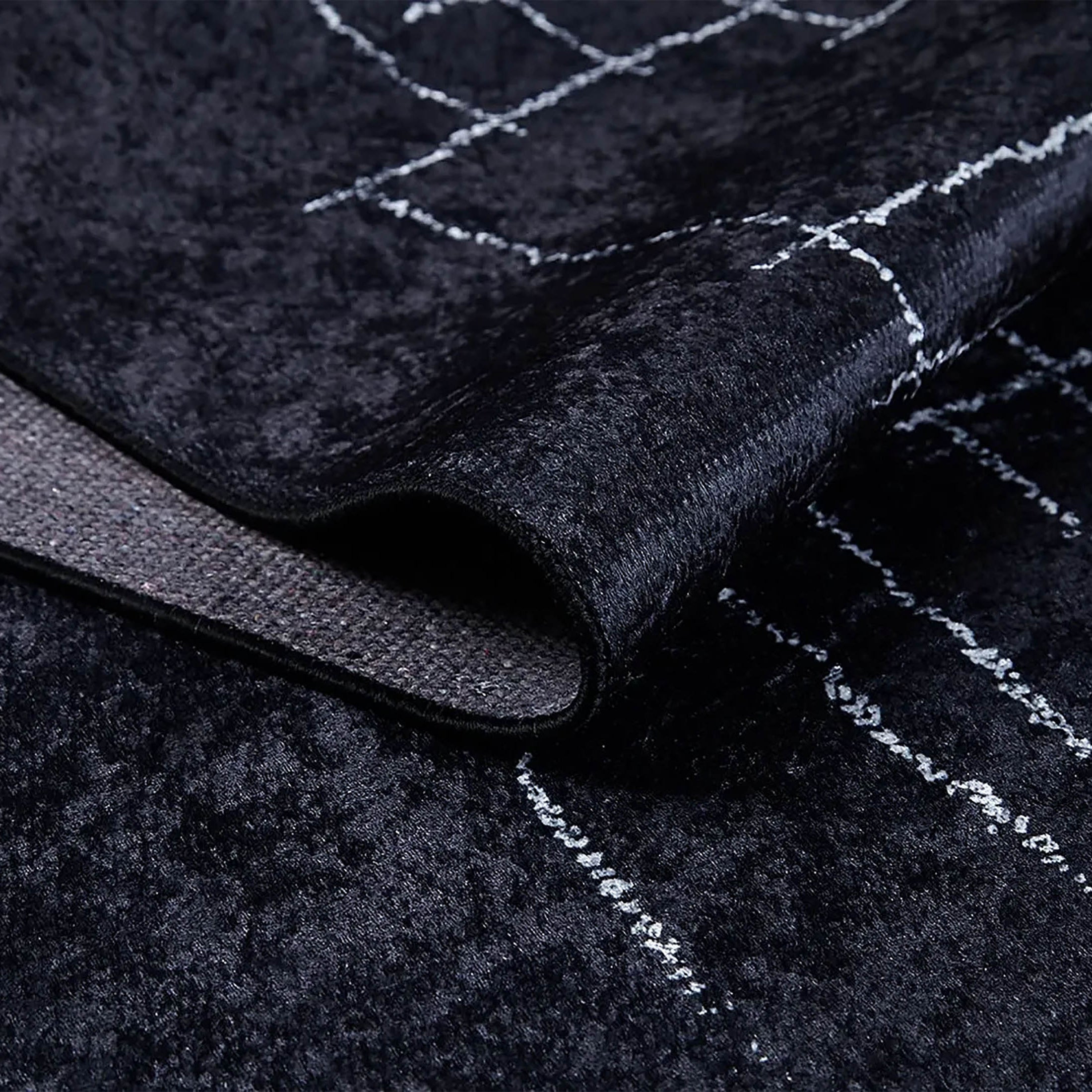 Danna Trellis Geometric Luxury Black White Rug