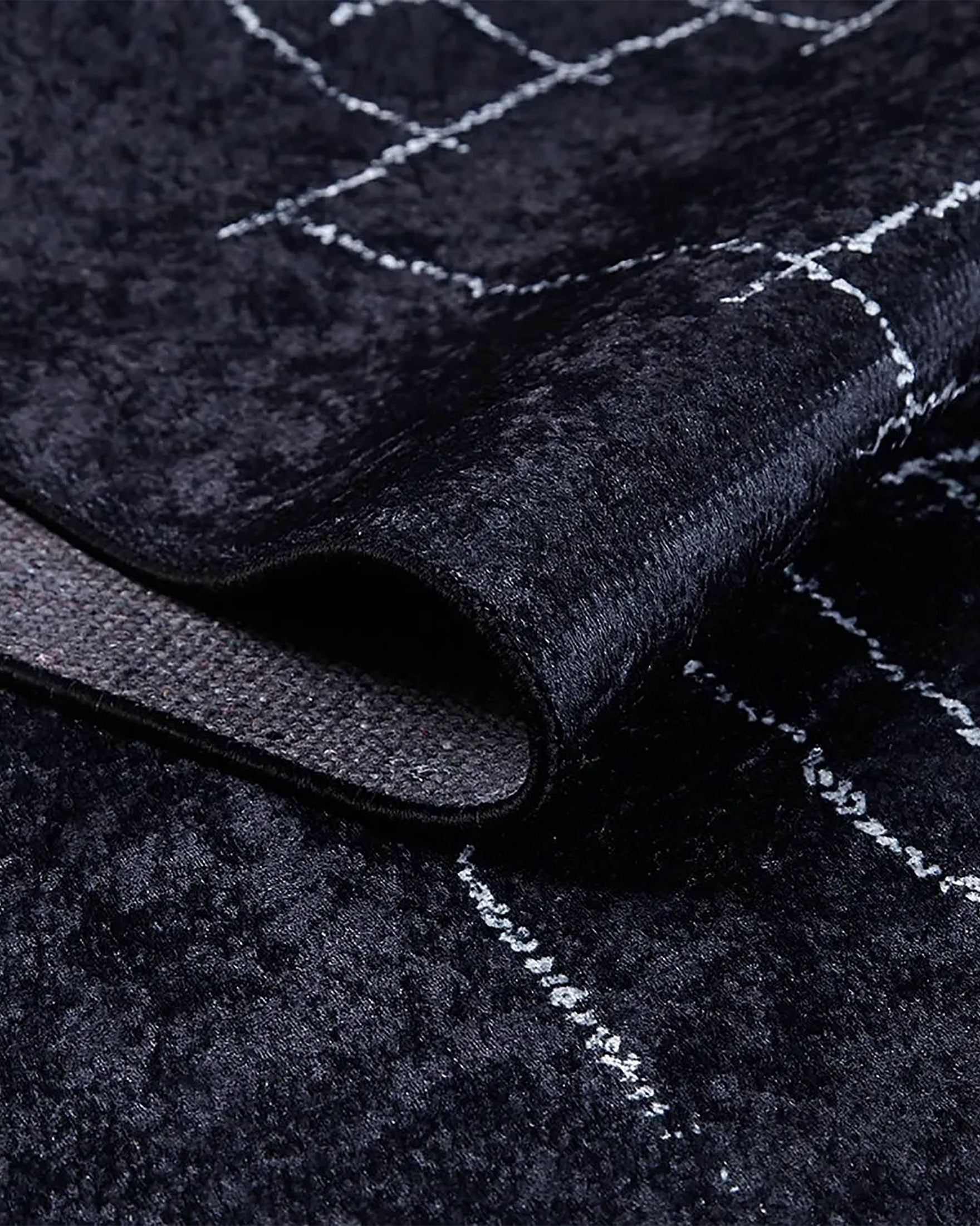 Danna Trellis Geometric Luxury Black White Rug