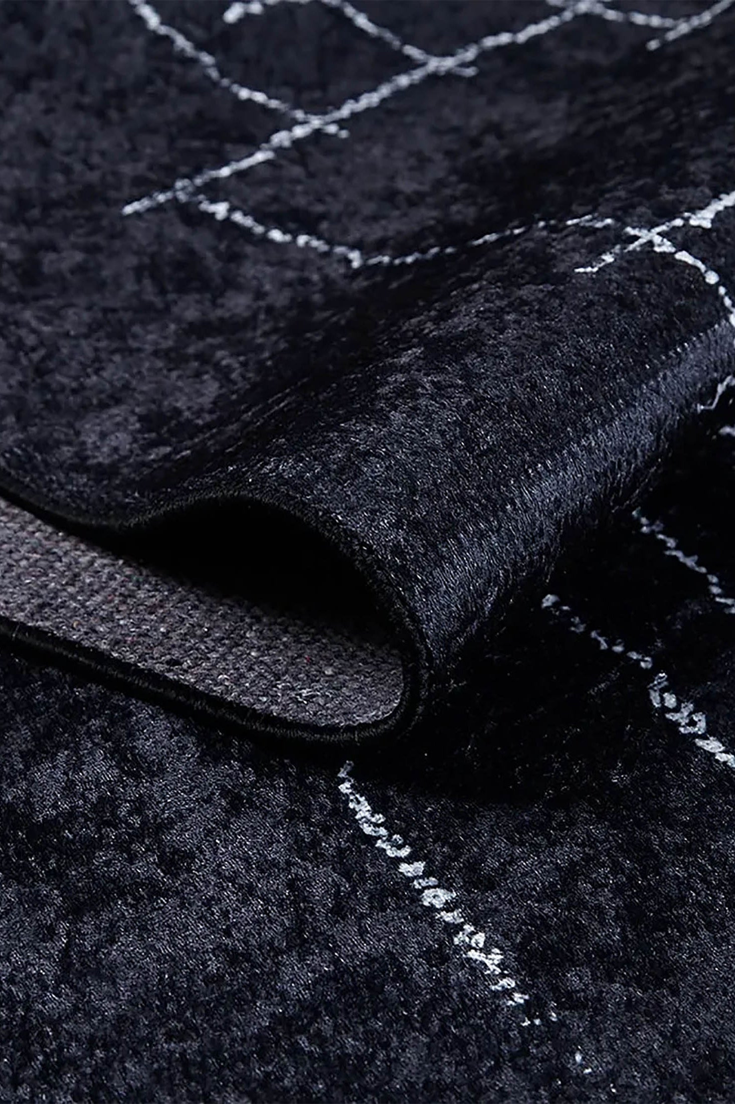 Danna Trellis Geometric Luxury Black White Rug