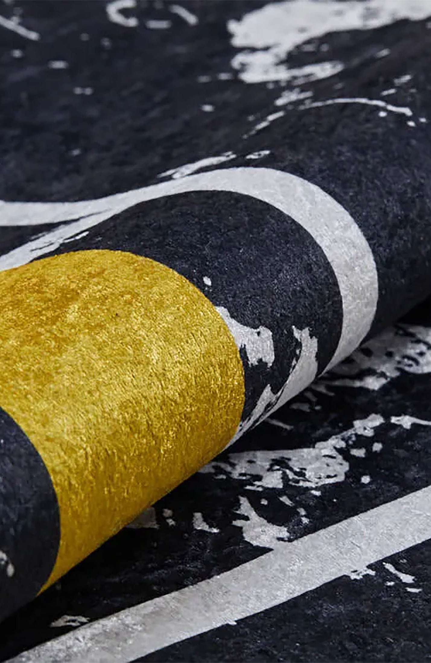 Wren Geometric Marble Border Modern Rug