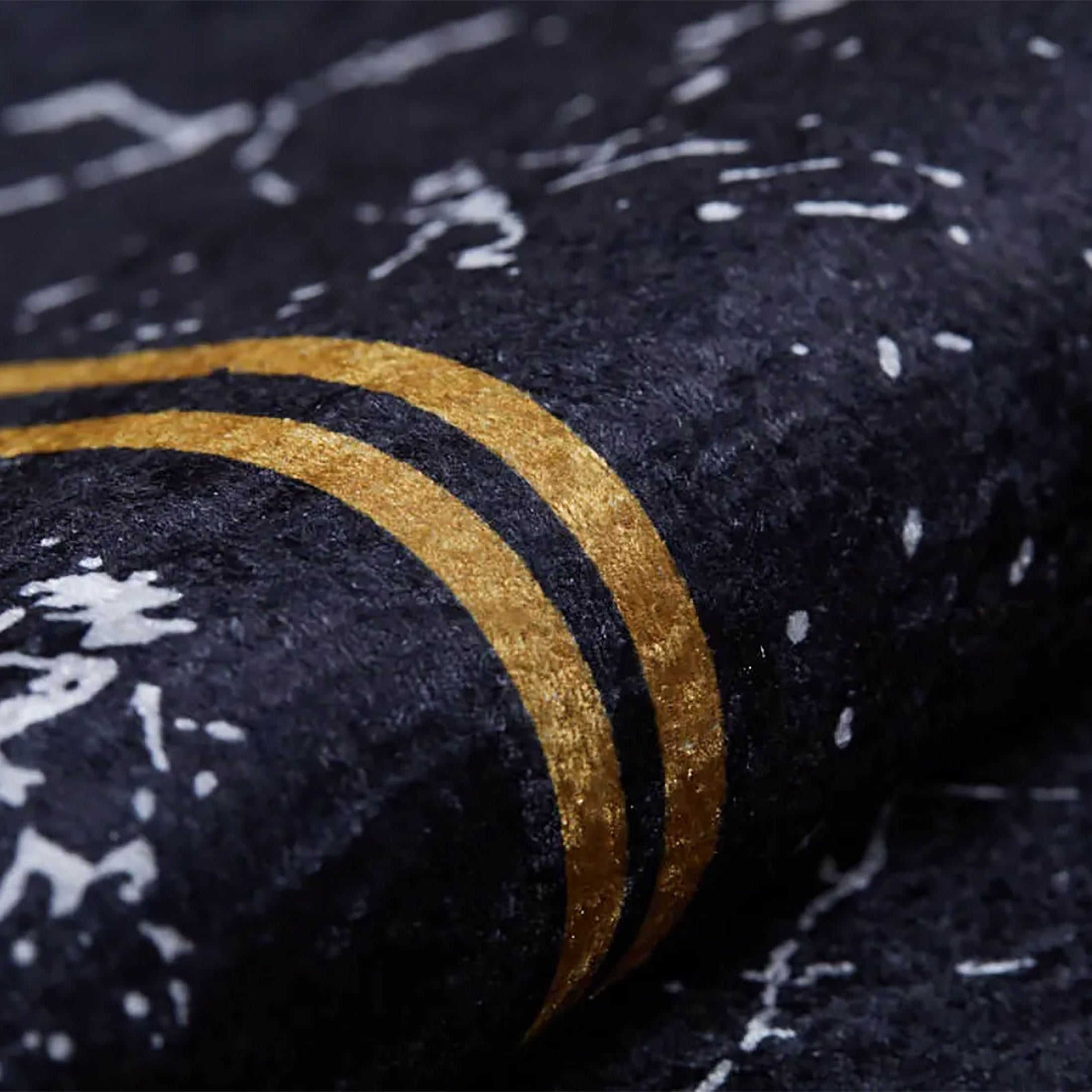 Lilah Geometric Marble Border Modern Rug