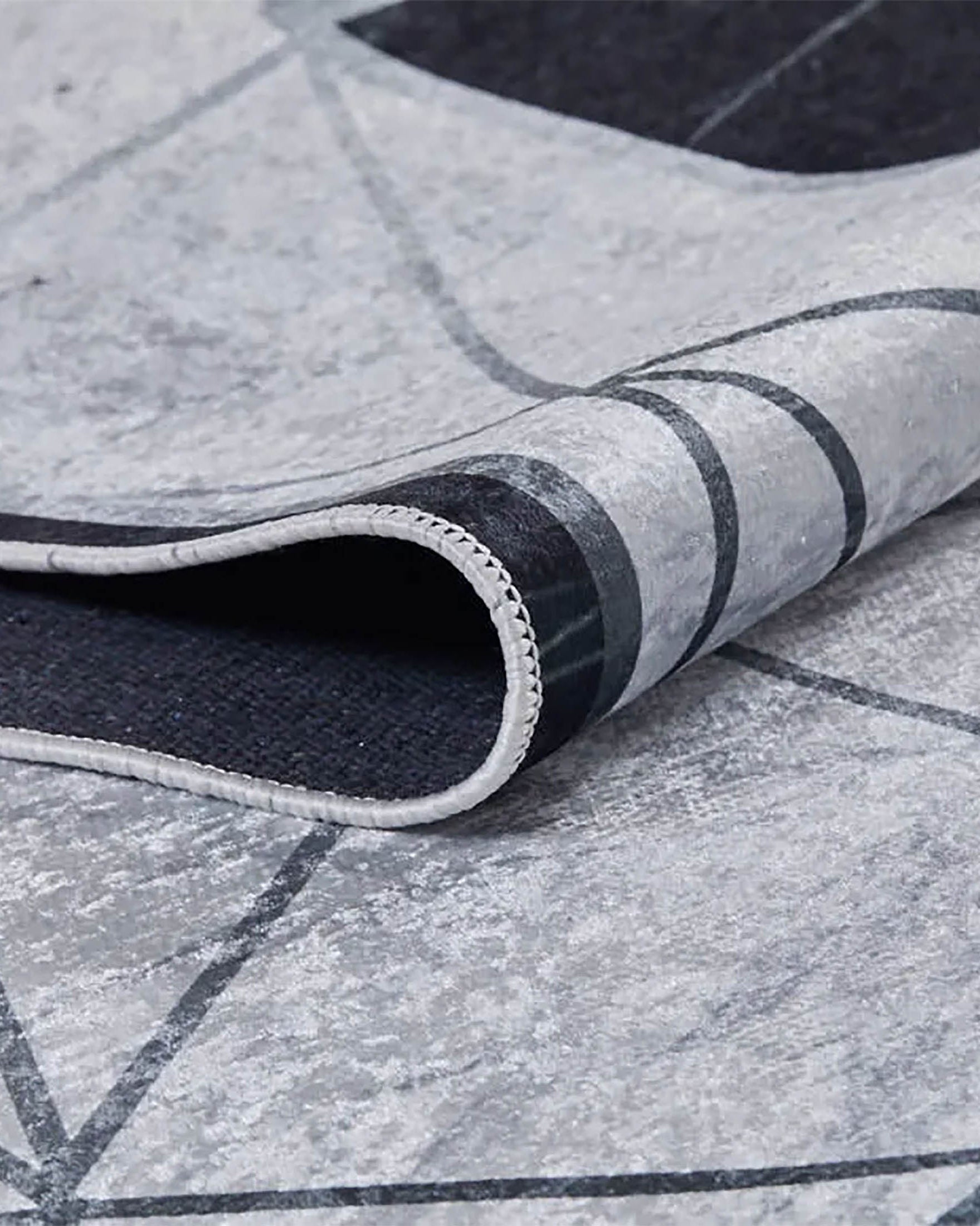 Iliana Geometric Border Modern Home Decor Rug