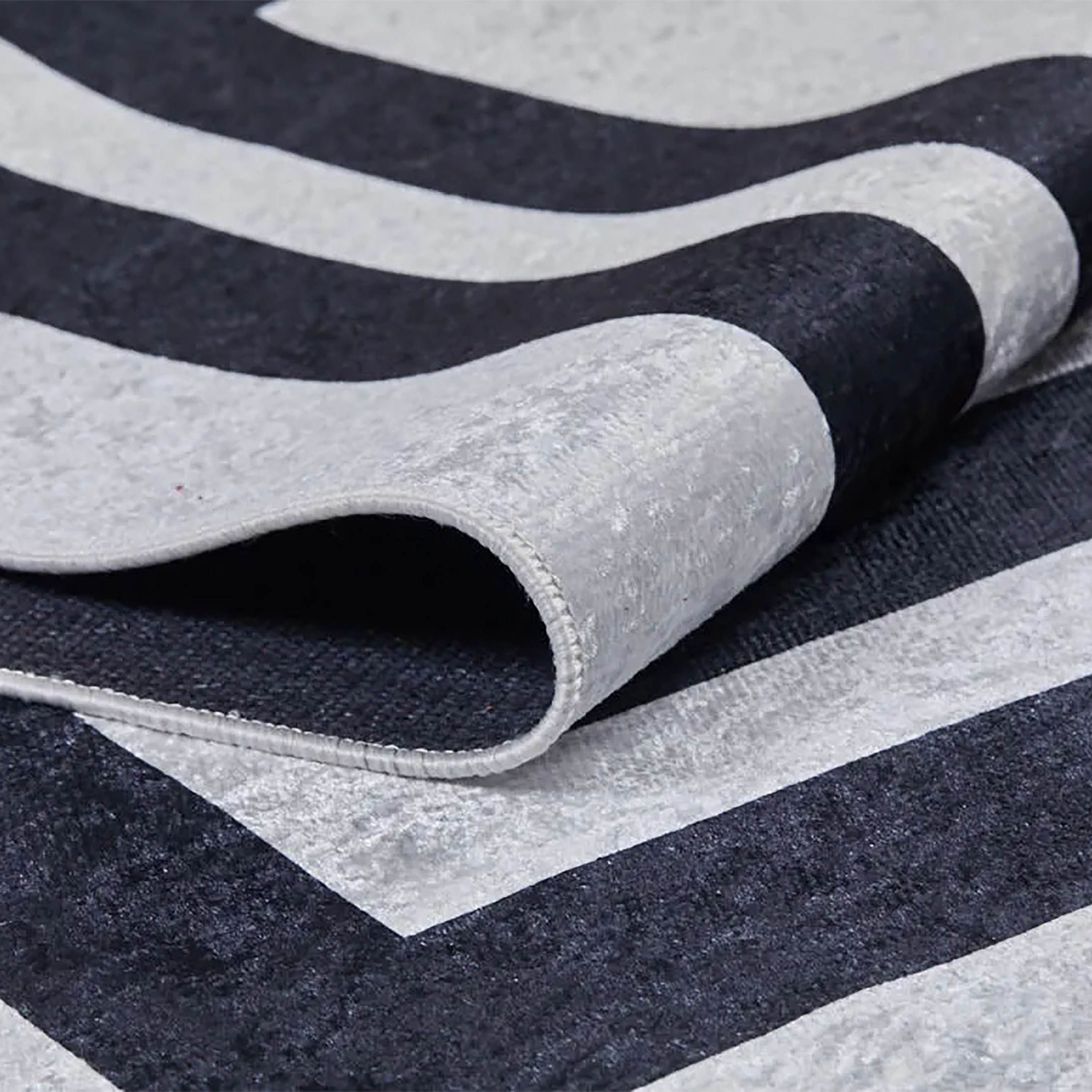 Lola Geometric Gray Black Luxury Bordered Rug