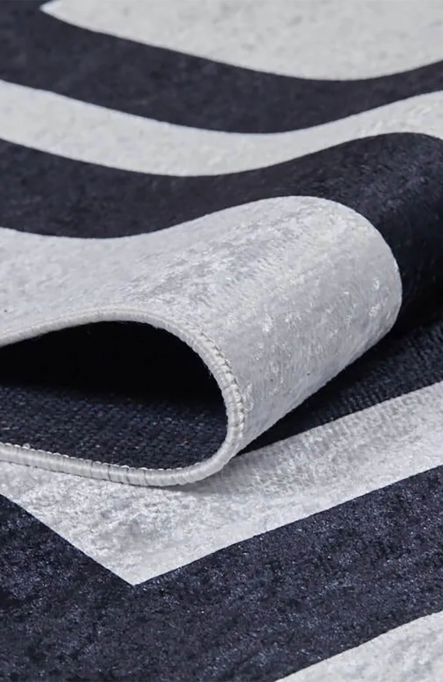 Lola Geometric Gray Black Luxury Bordered Rug