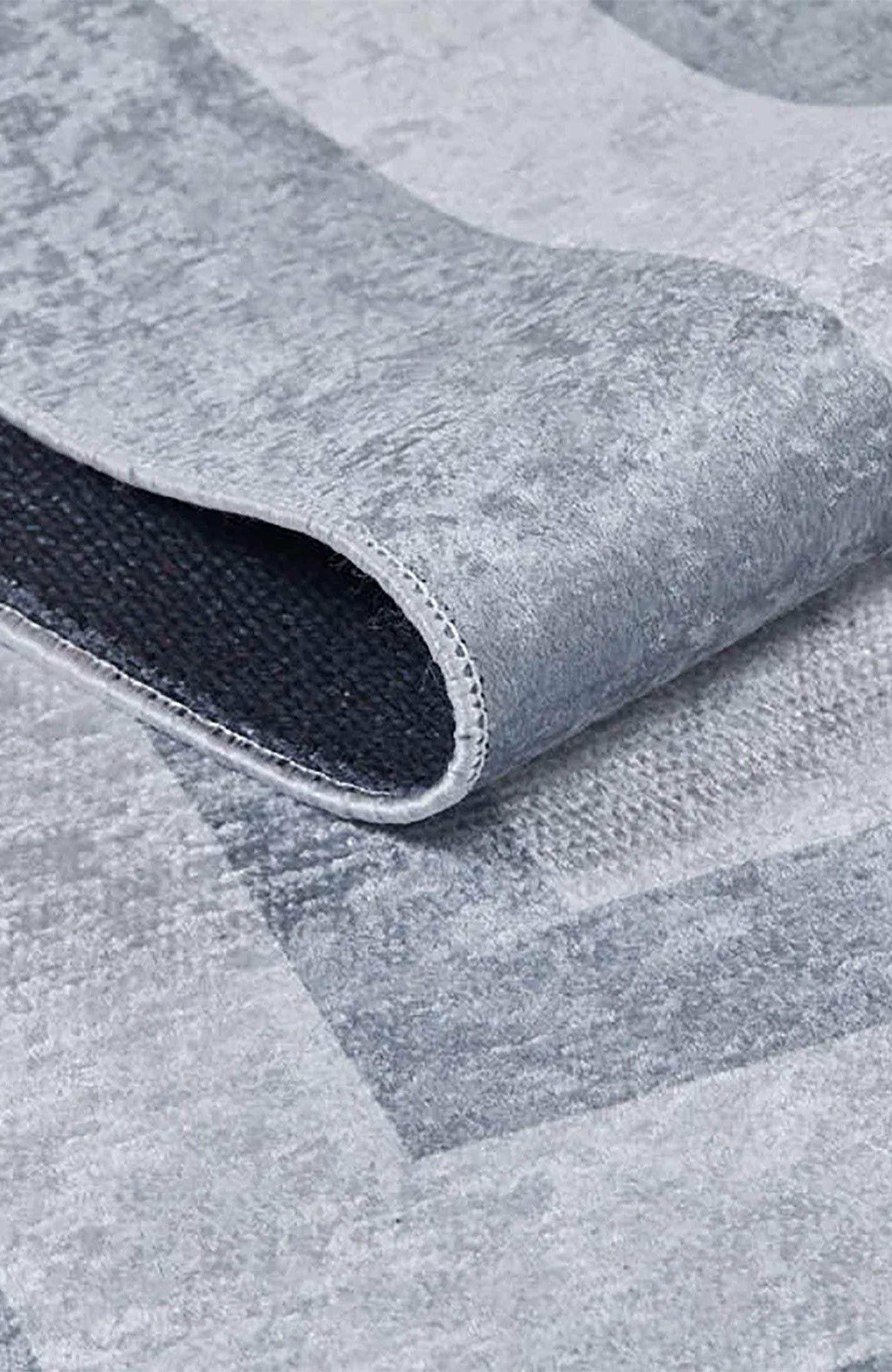 Evie Geometric Gray Luxury Bordered Rug