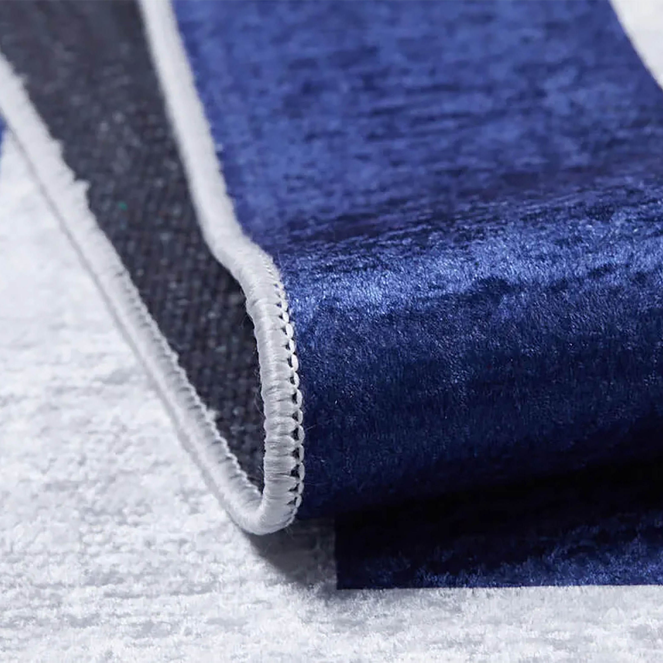 Avery Geometric Blue Luxury Bordered Rug