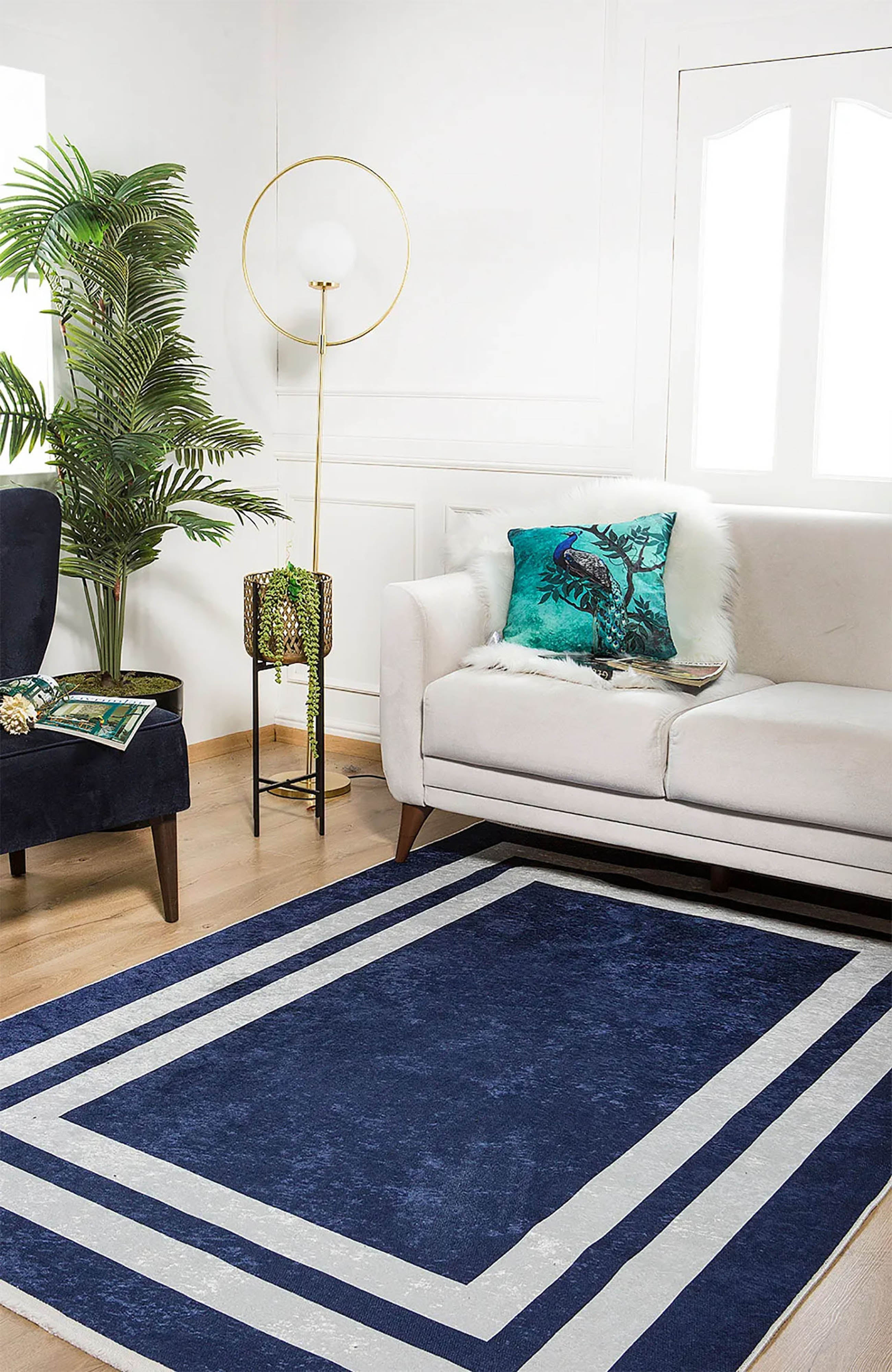 Avery Geometric Blue Luxury Bordered Rug